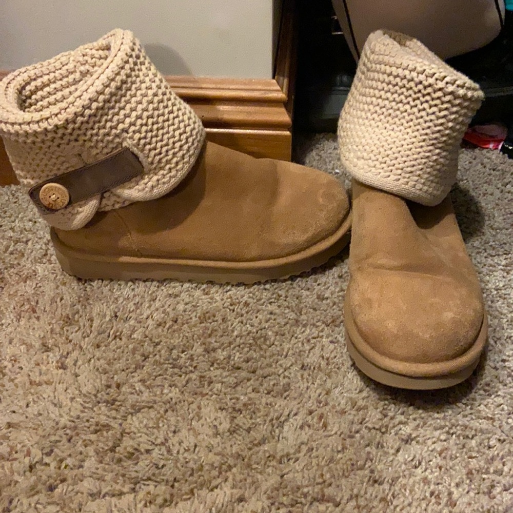 Women’s Ugg Shania Boots Size 9